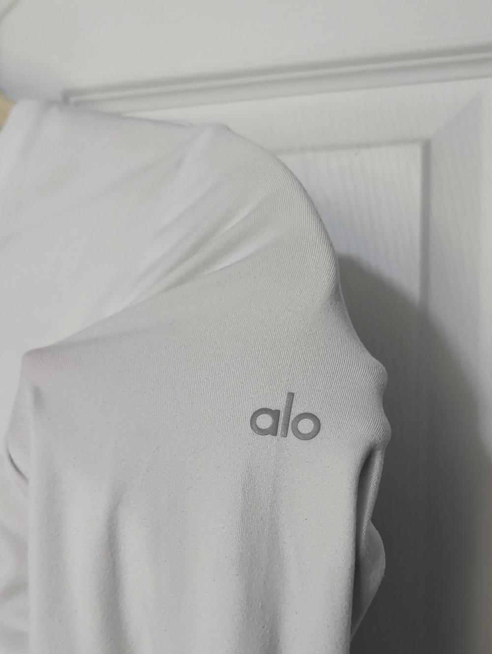 ALO Yoga White Long Sleeve Top with Grey Logo - Picture 1 of 4